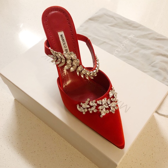 manolo blahnik lurum sale